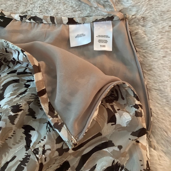 Jones New York ~ Size 8 ~ Taupe/Brown Full Long Skirt - Picture 3 of 12